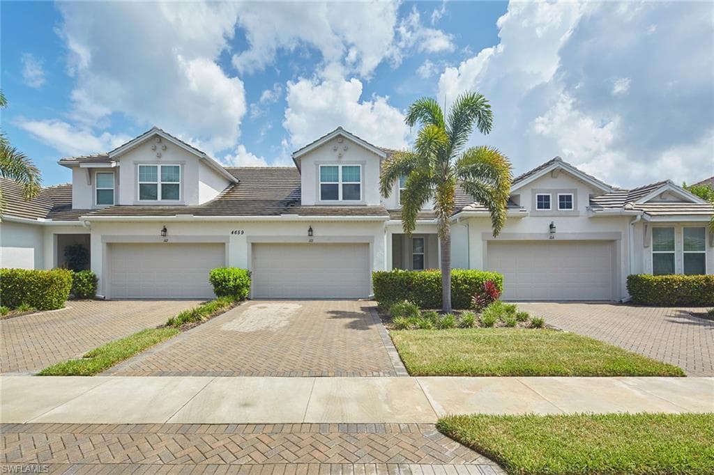 4659 Arboretum CIR 103-1
