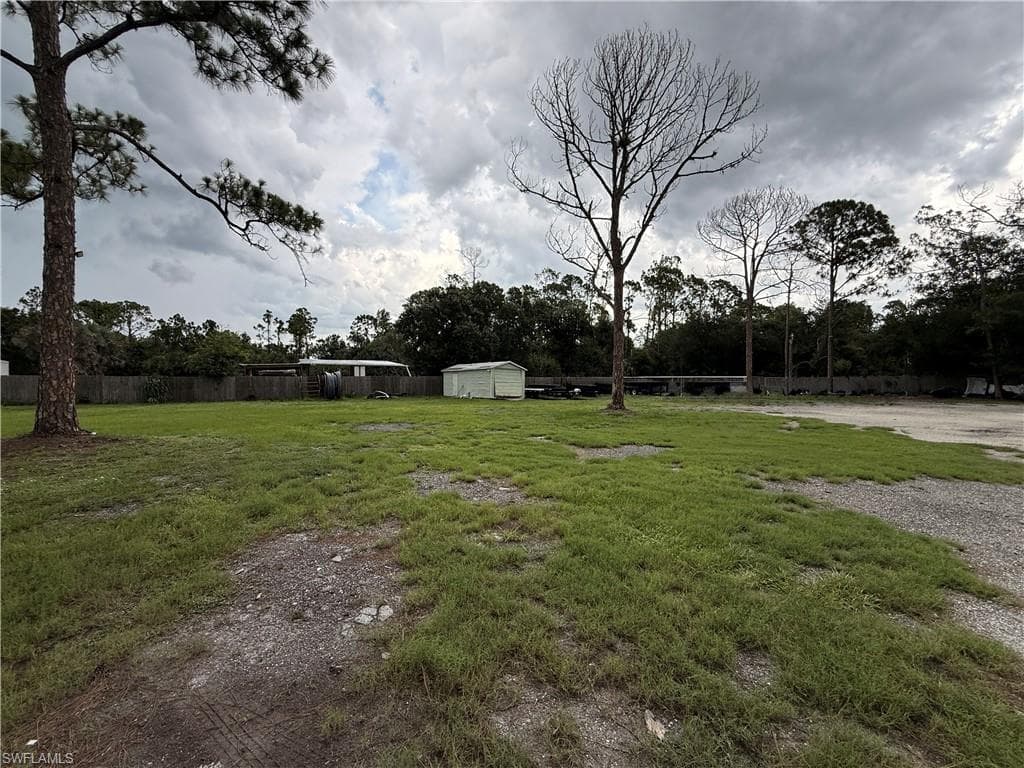 8219 Bartholomew DR-17