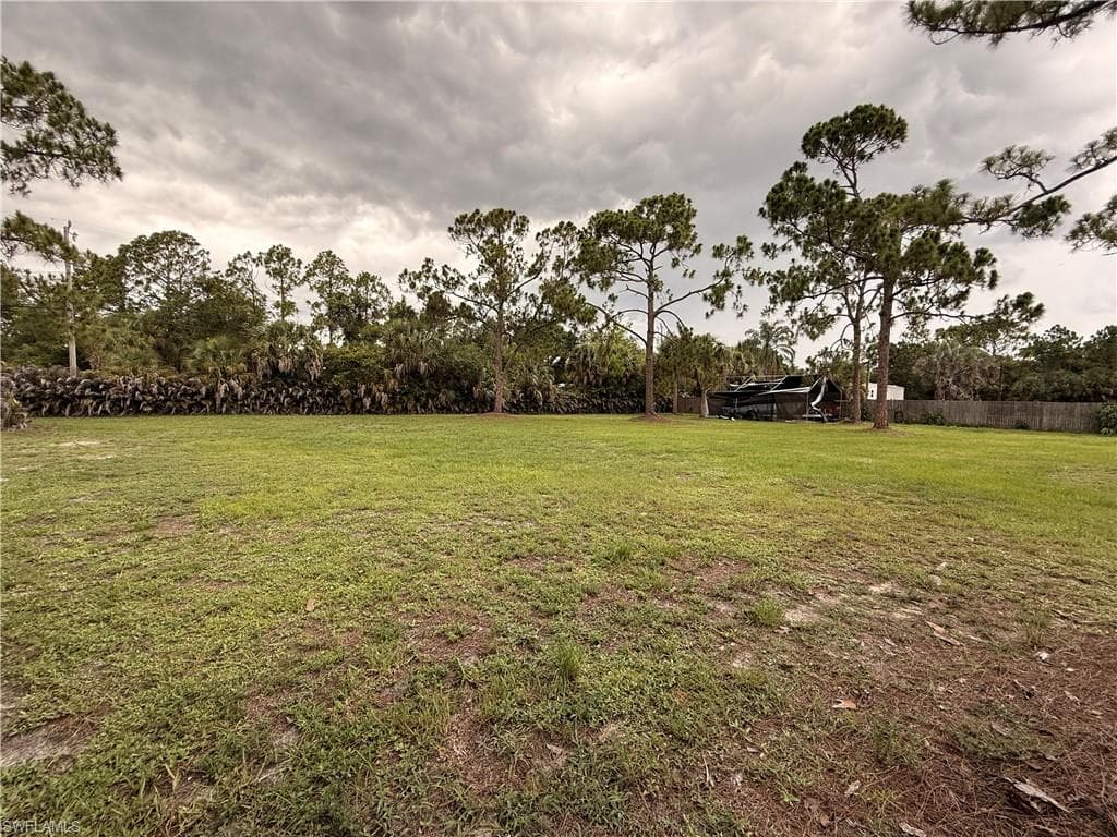 8219 Bartholomew DR-16
