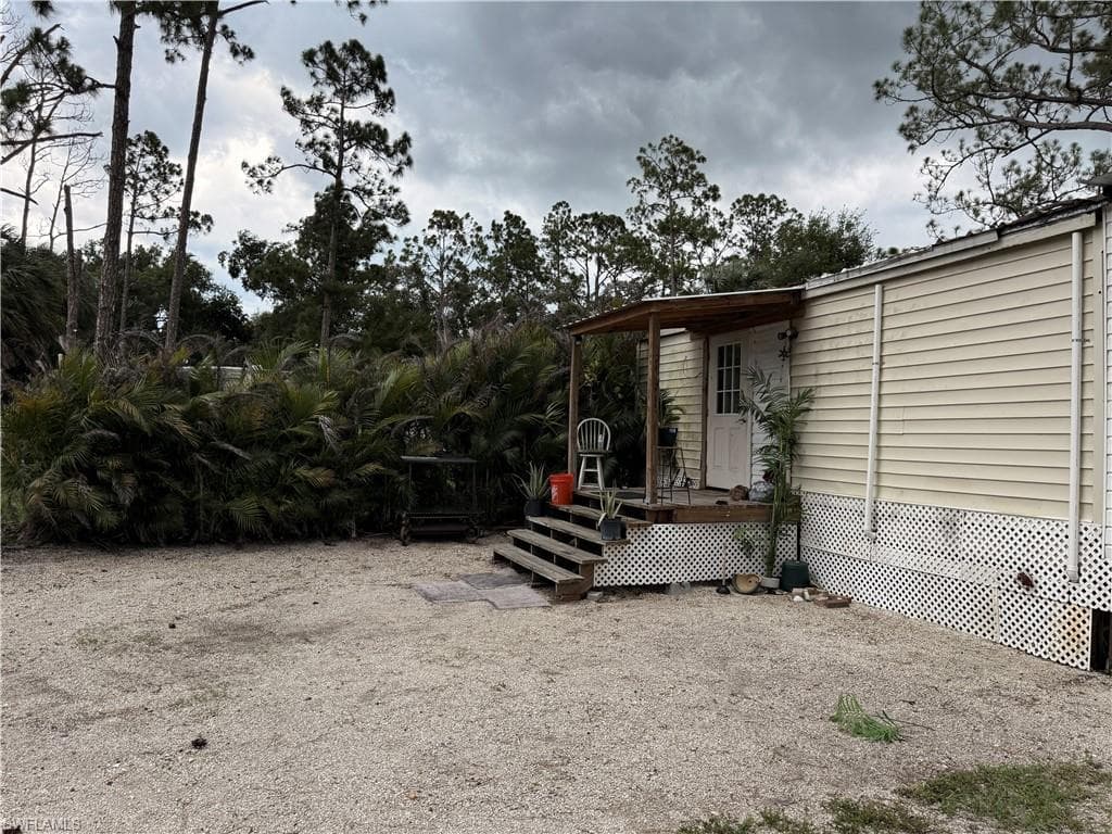8219 Bartholomew DR-15