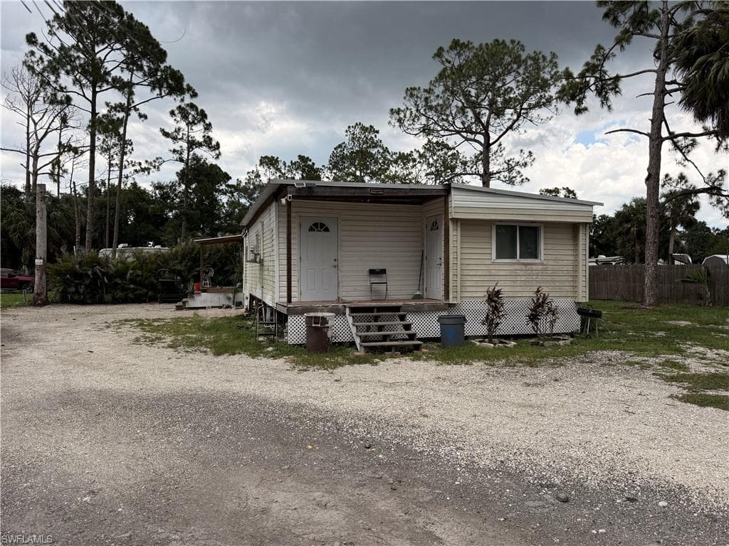 8219 Bartholomew DR-11