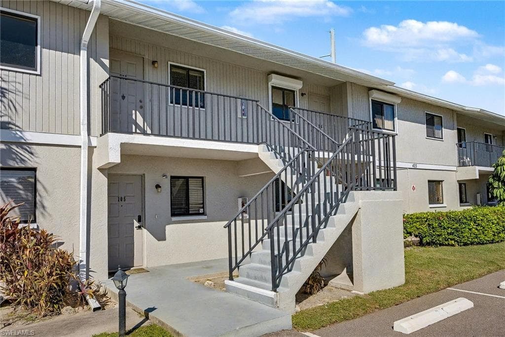 423 Cape Coral PKWY W 202-3