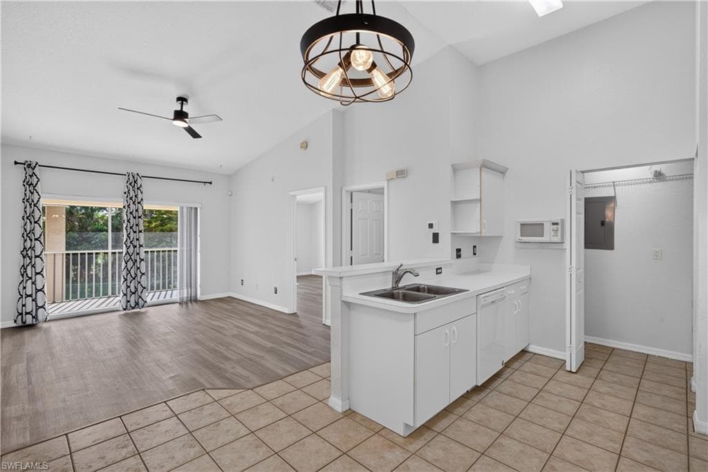 27103 Matheson AVE 206-8