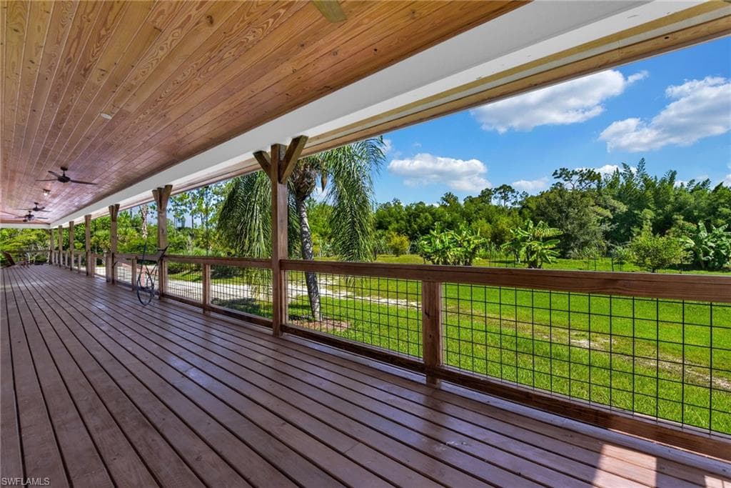 828 Sanctuary RD-32