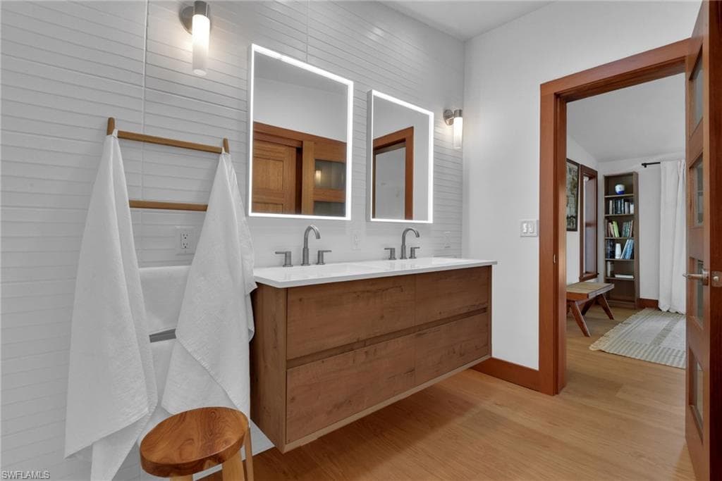 828 Sanctuary RD-20