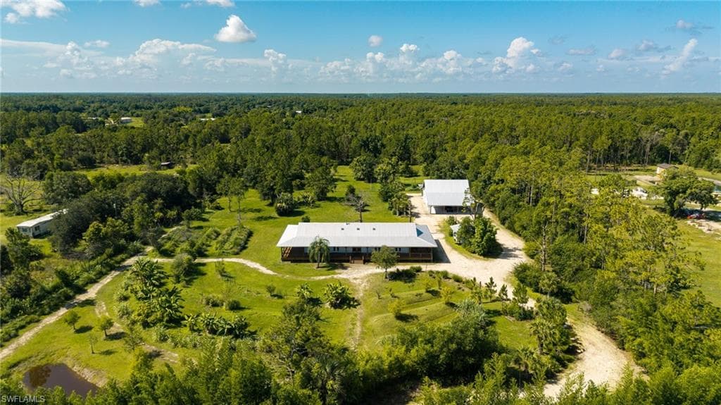 828 Sanctuary RD-38