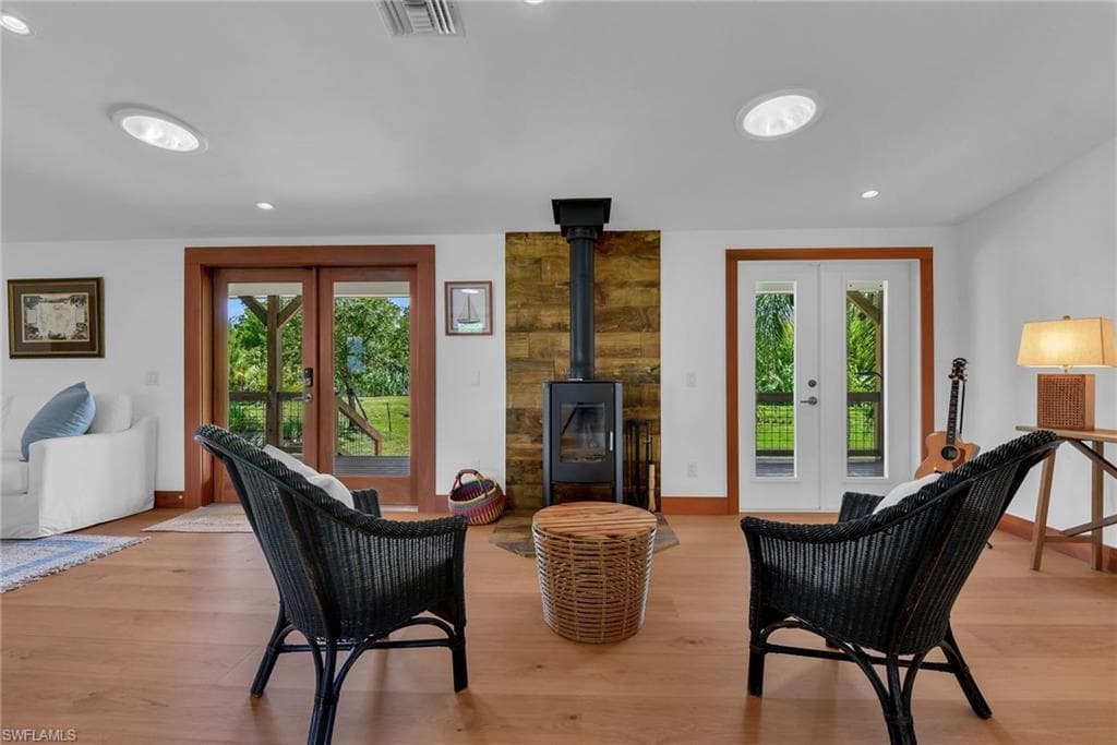 828 Sanctuary RD-15