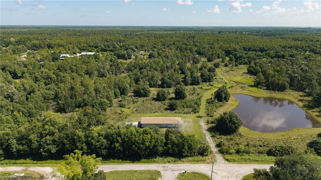 828 Sanctuary RD-44