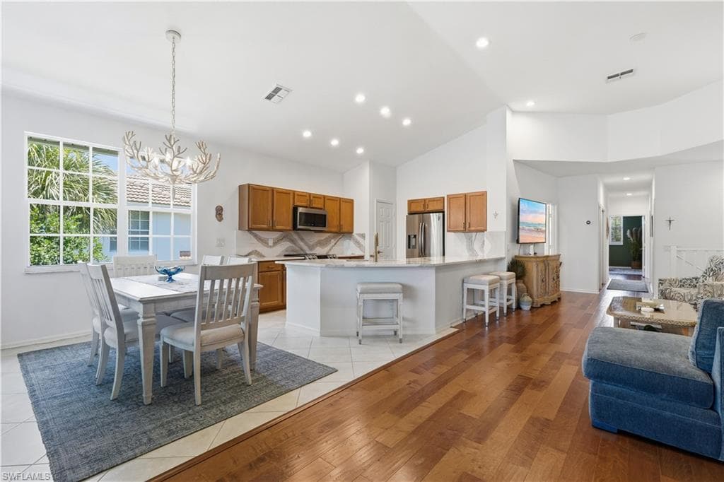 26914 Montego Pointe CT 202-6