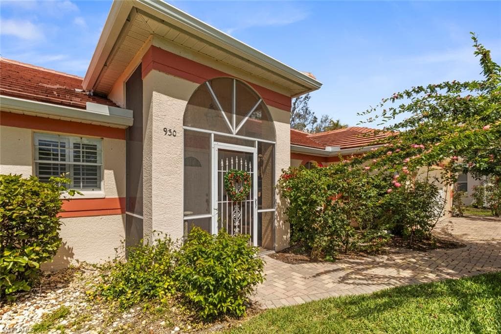 930 Moon Lake DR-26