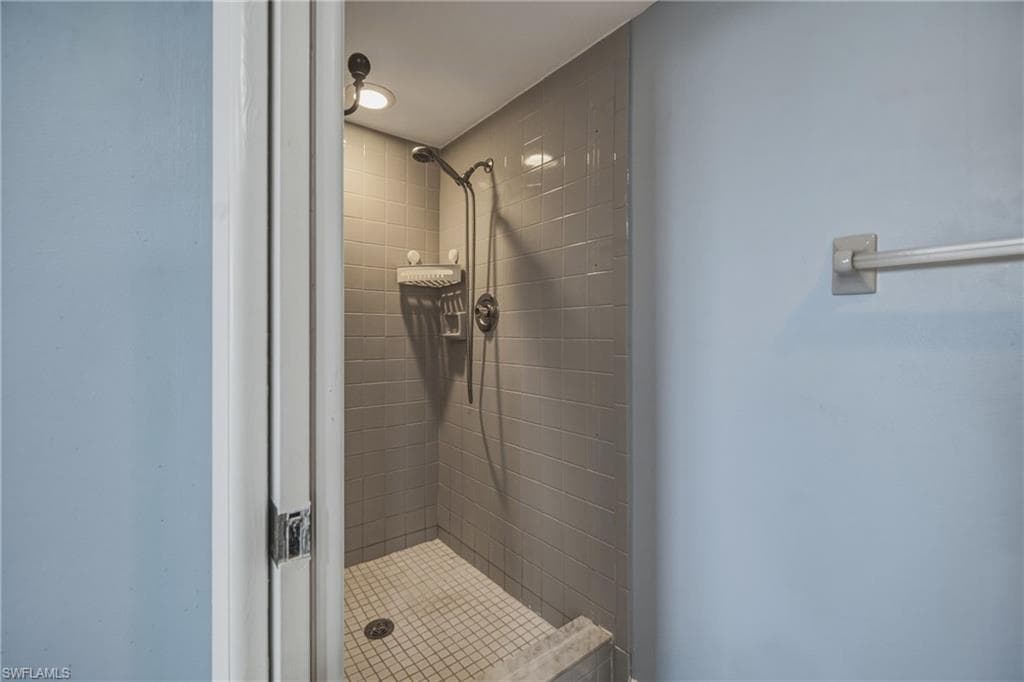 7129 Lakeridge View CT 203-12