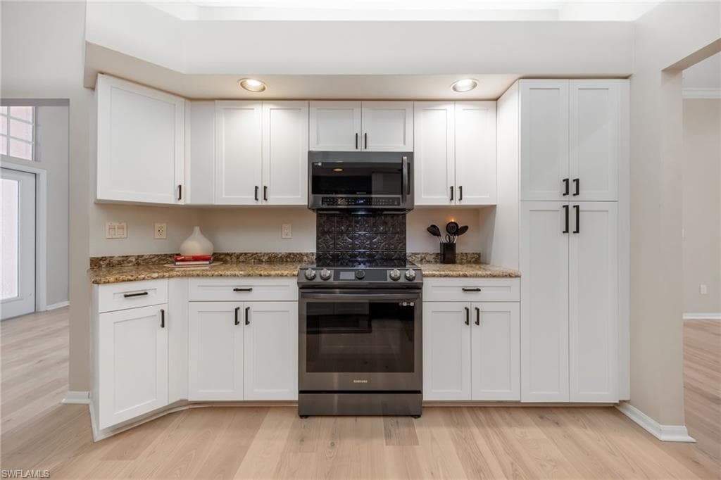 14233 Patty Berg DR-9