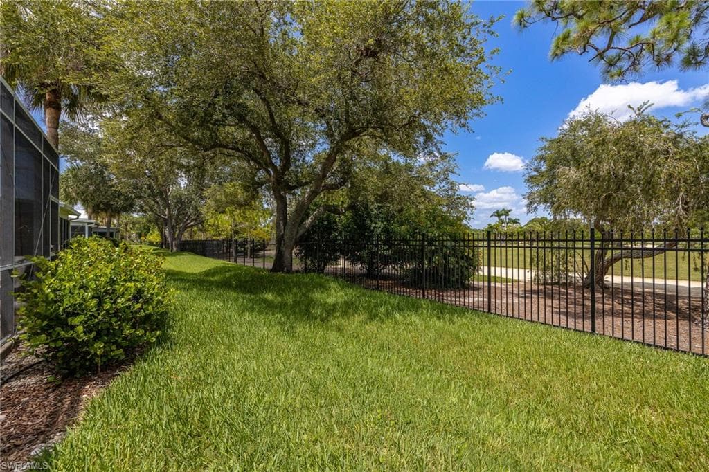 14233 Patty Berg DR-37