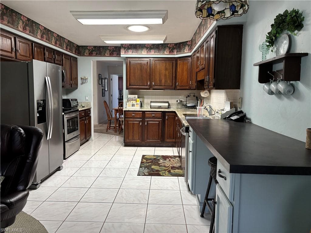 5858 Wild Fig LN-4