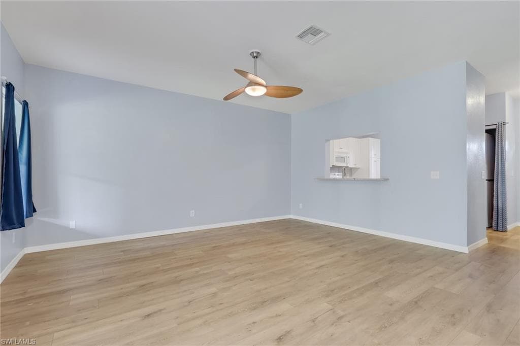 6085 Lake Front DR-7