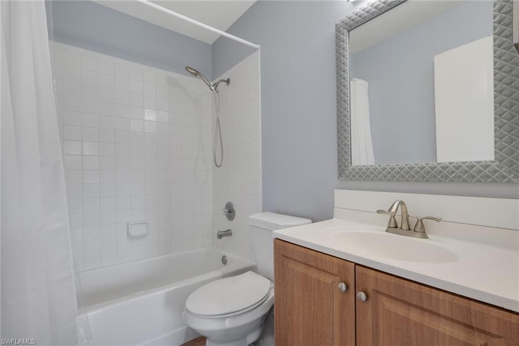 6085 Lake Front DR-15