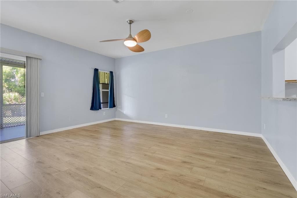 6085 Lake Front DR-8