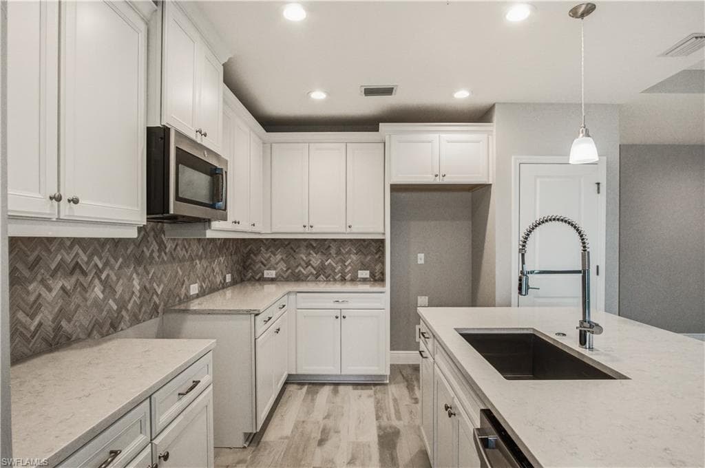 2664 Seychelles CIR 2401-11
