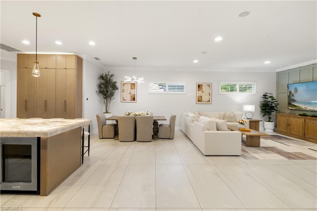 9798 Rocky Bank DR-9