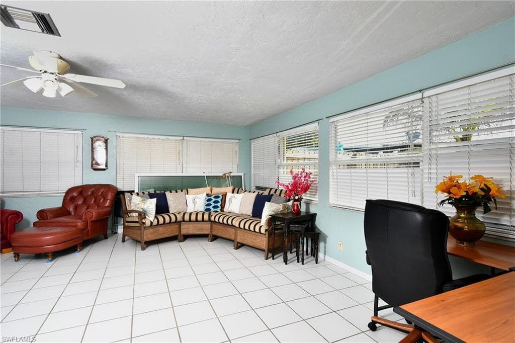 1701 Ridgecrest ST-22