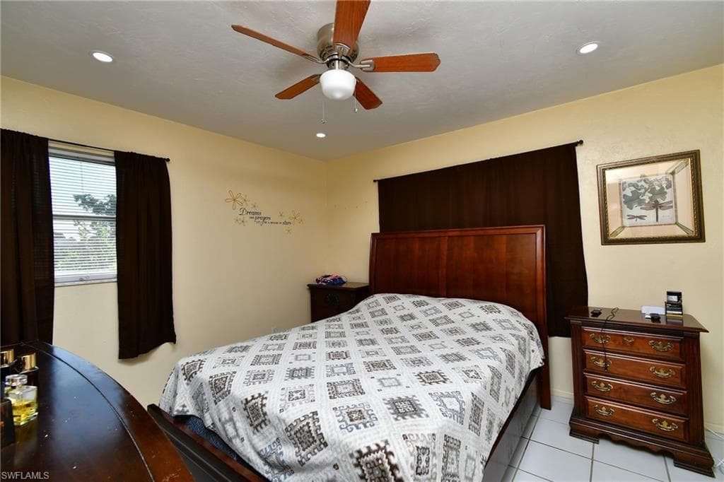 1701 Ridgecrest ST-11