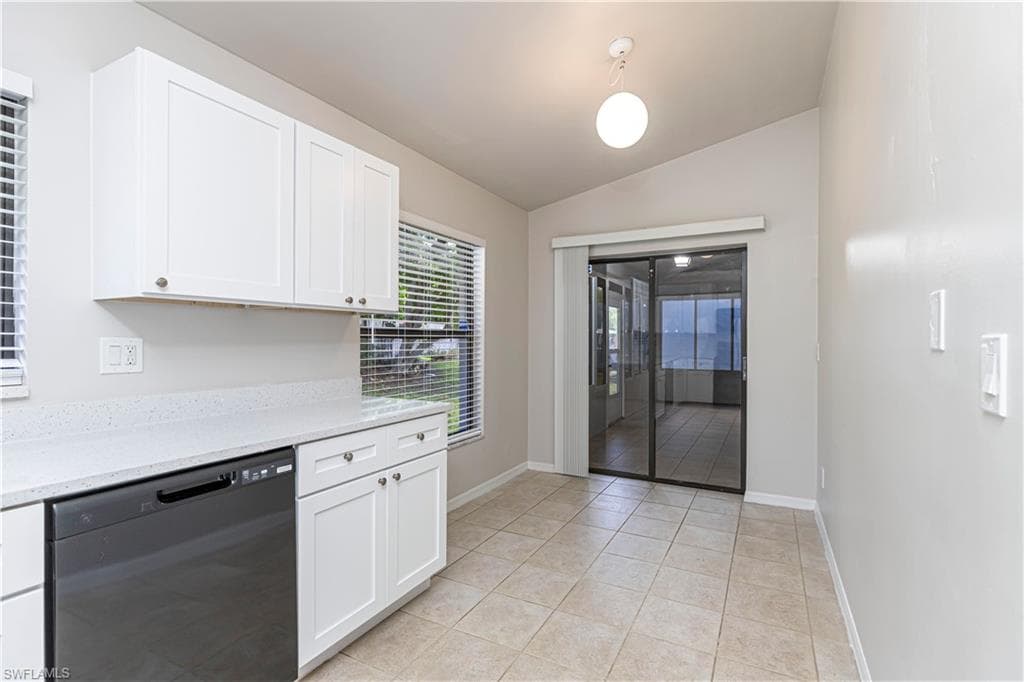 13114 Regent CIR-6