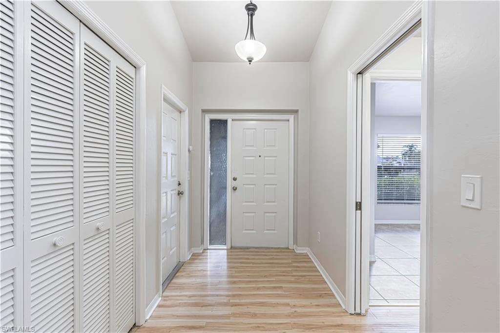 13114 Regent CIR-12