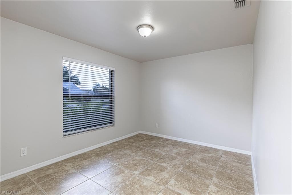 13114 Regent CIR-14