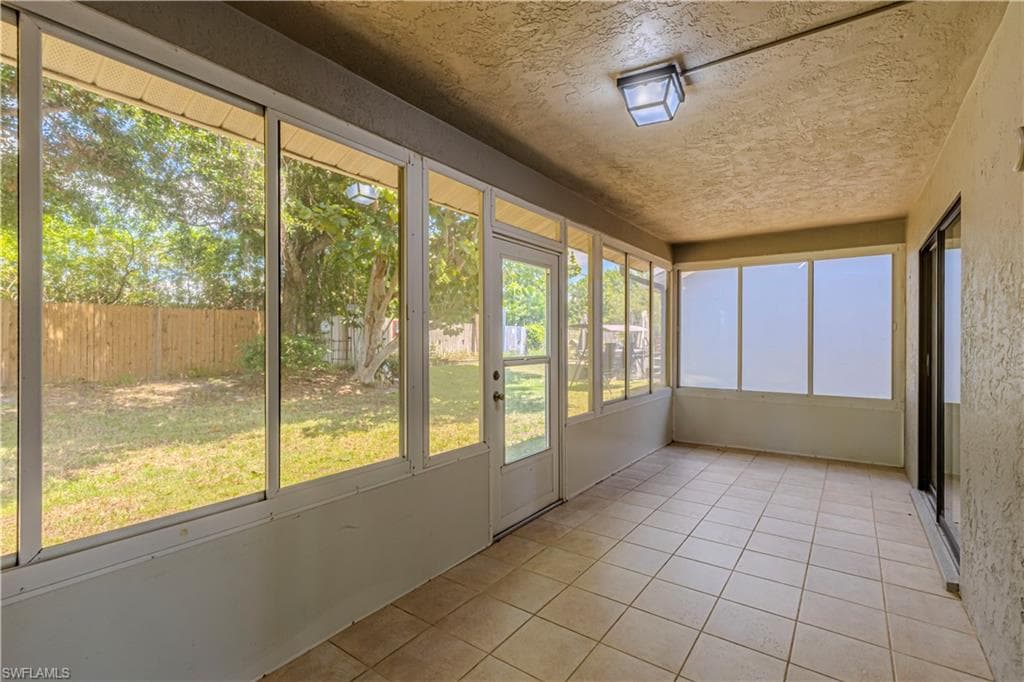 13114 Regent CIR-19