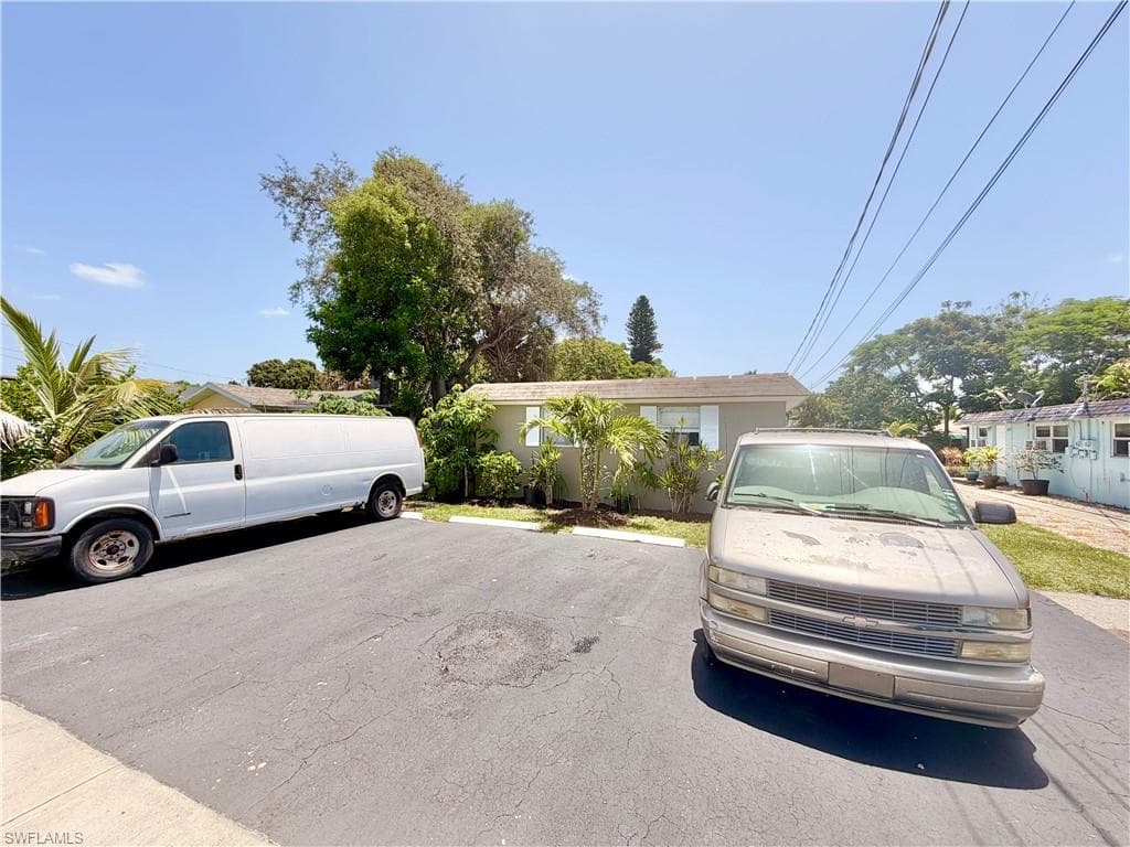 2485 Bayside ST-20