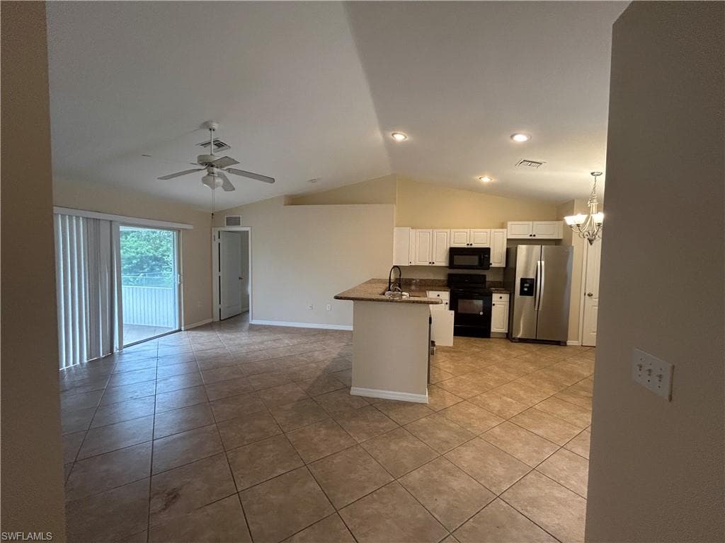 6012 Thrush AVE-7