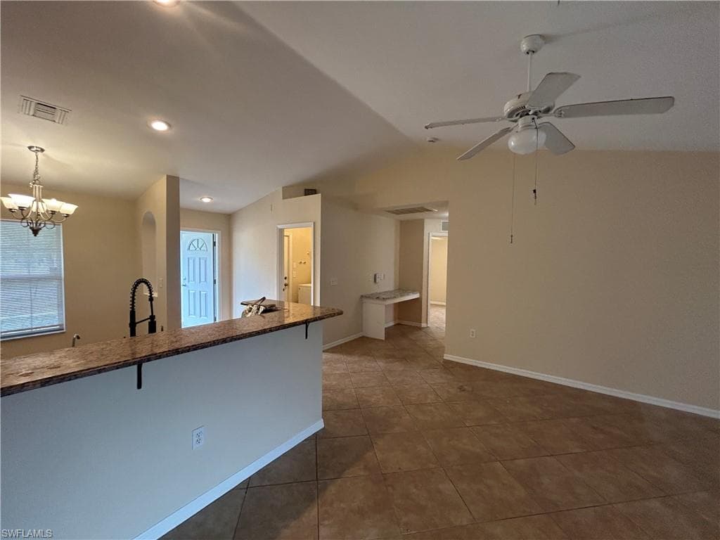 6012 Thrush AVE-5