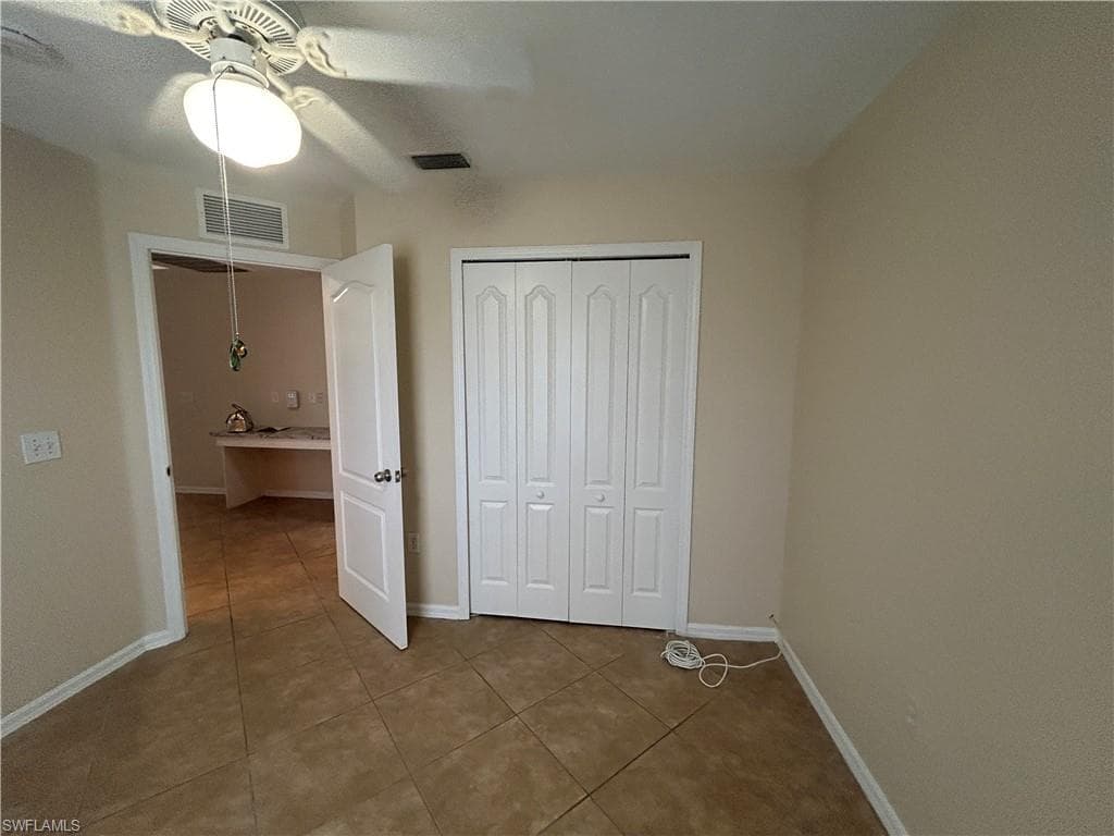 6012 Thrush AVE-11