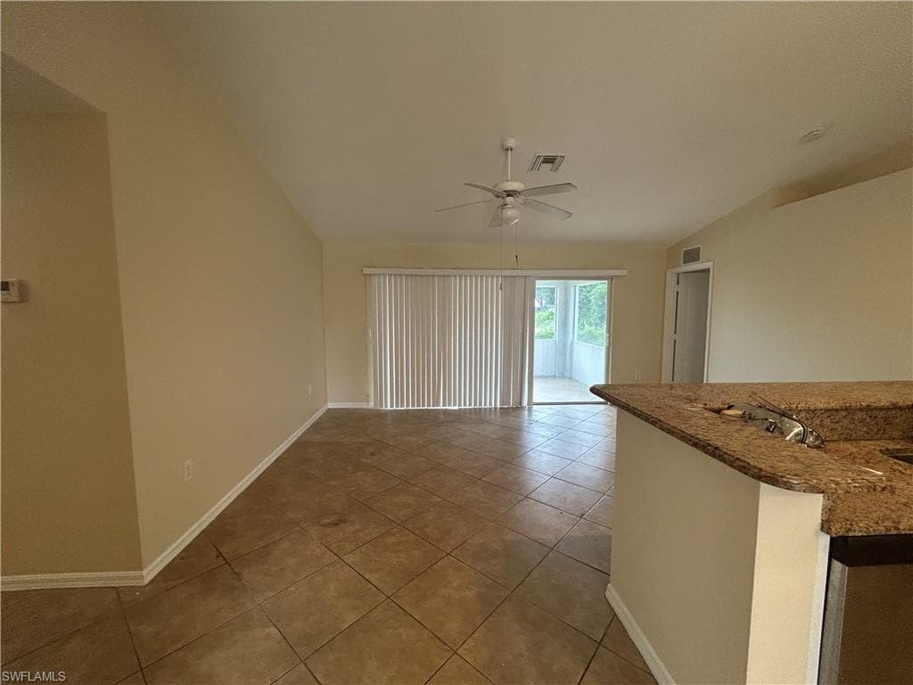 6012 Thrush AVE-4