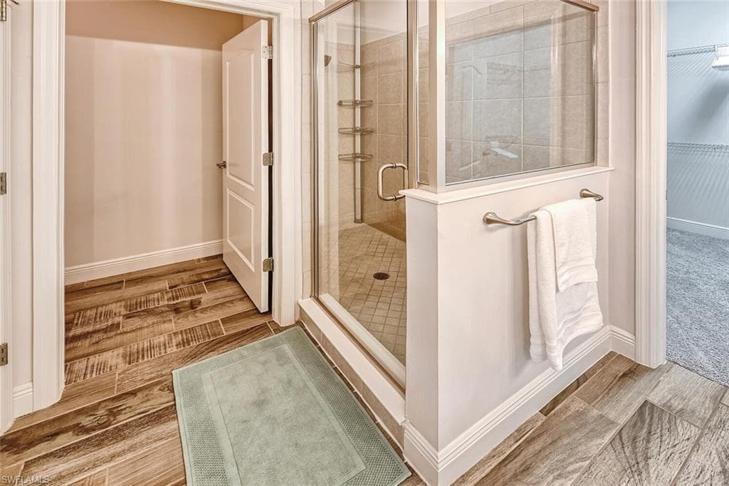 6960 Avalon CIR 807-14