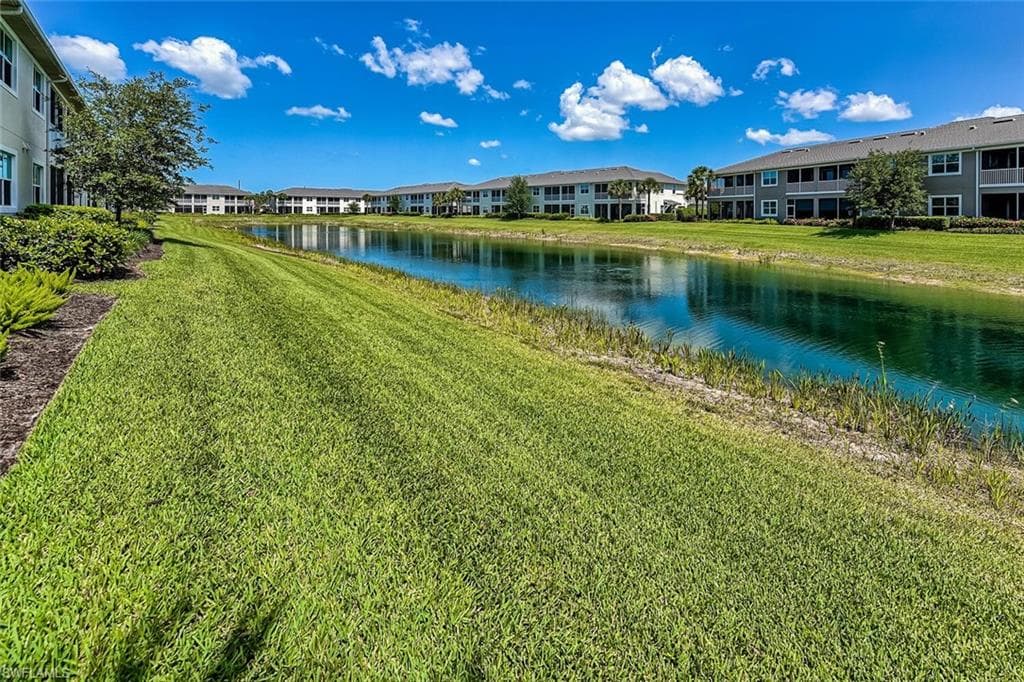 6960 Avalon CIR 807-25