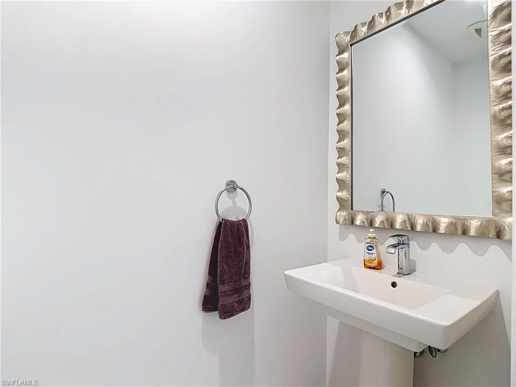 1115 Central AVE 247-31