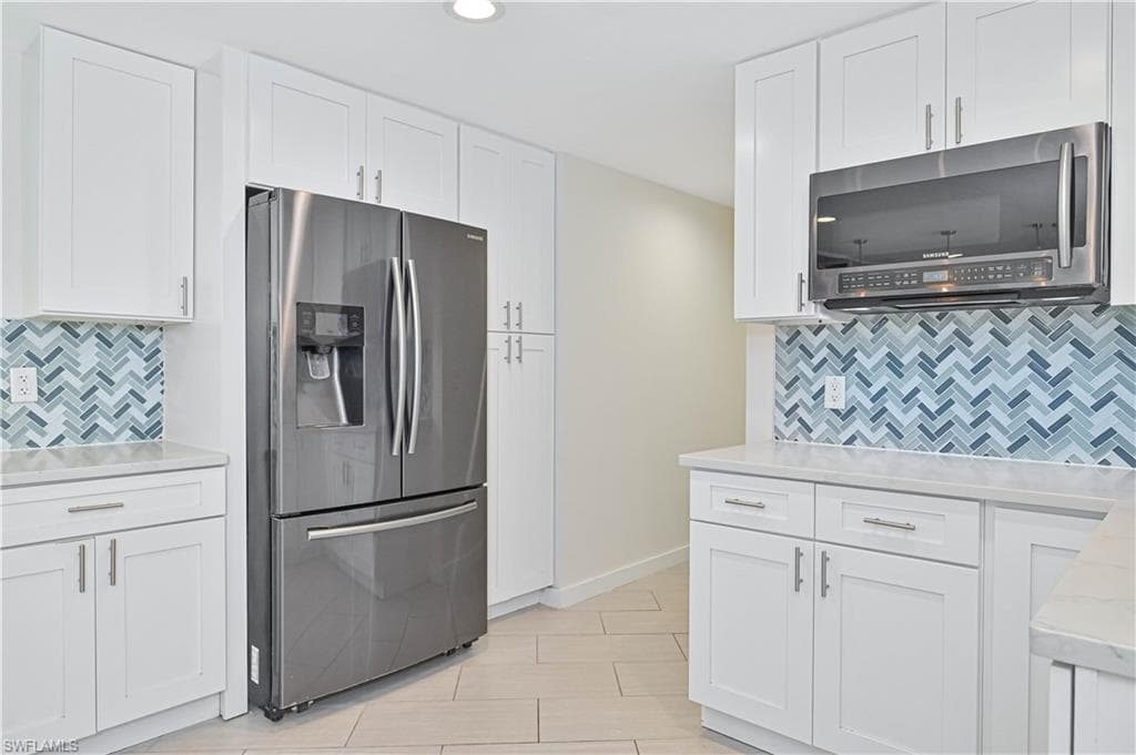 8719 Crest LN-23