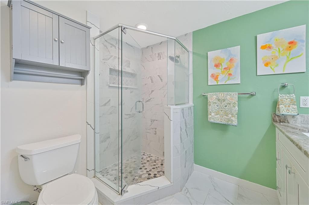 8719 Crest LN-27