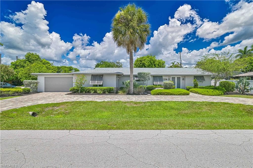8719 Crest LN-2