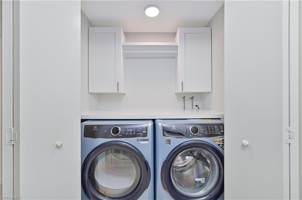 8719 Crest LN-32
