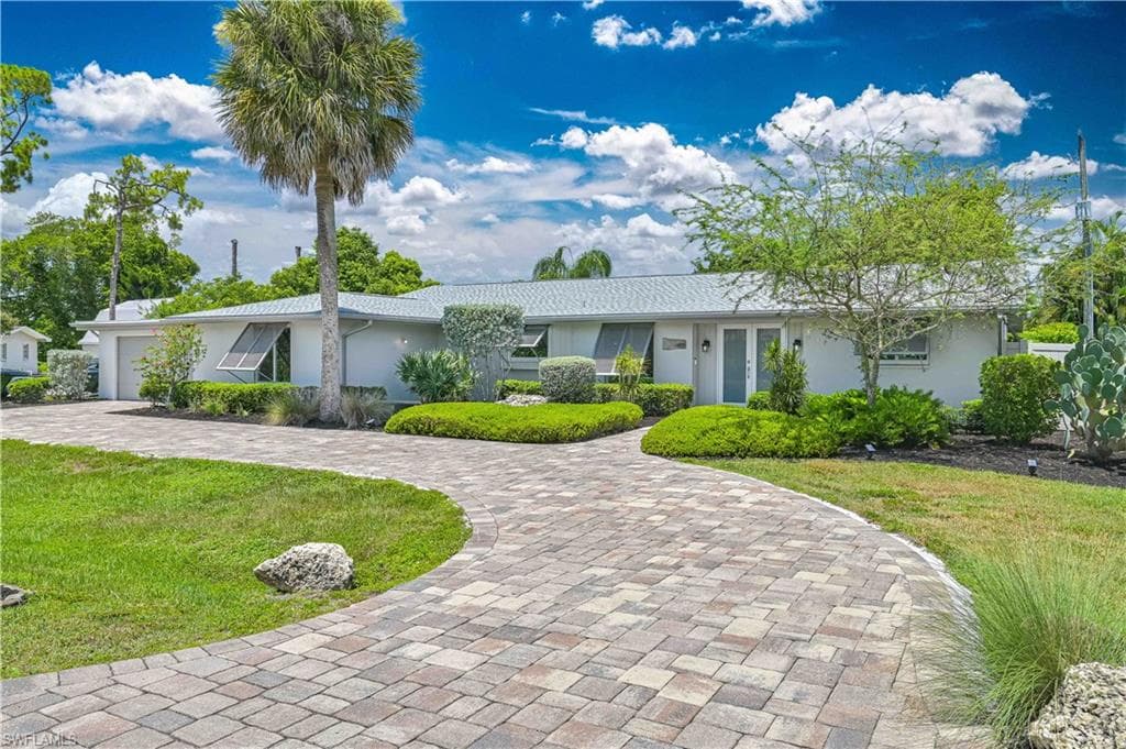 8719 Crest LN-1