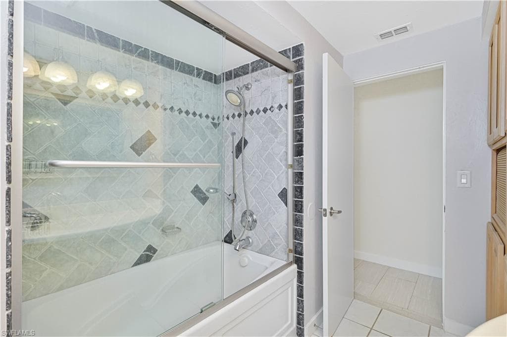 8719 Crest LN-37