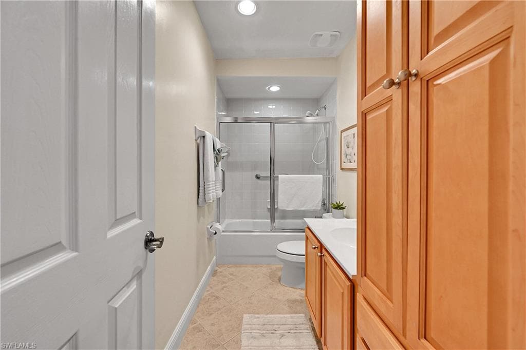 4700 Yacht Harbor DR 612-31