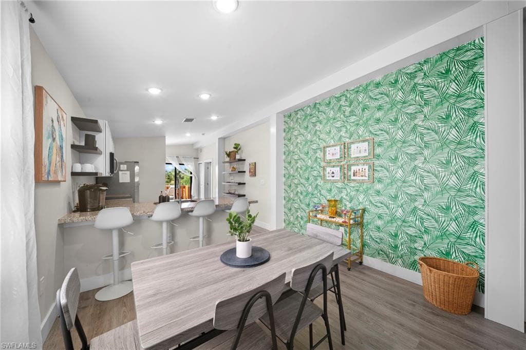 3260 Woodside AVE-9