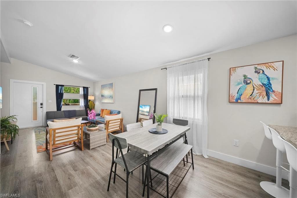 3260 Woodside AVE-10