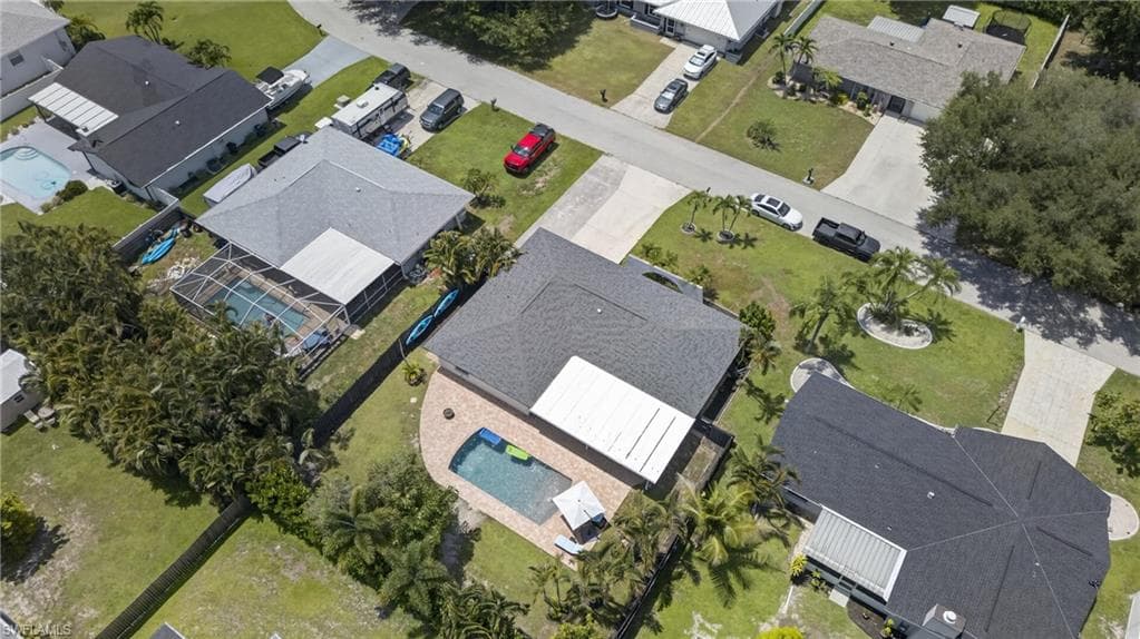6055 Macbeth LN-43