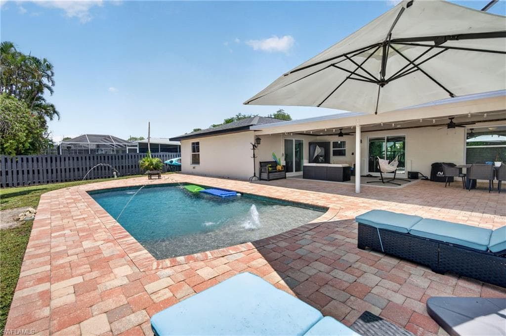 6055 Macbeth LN-32