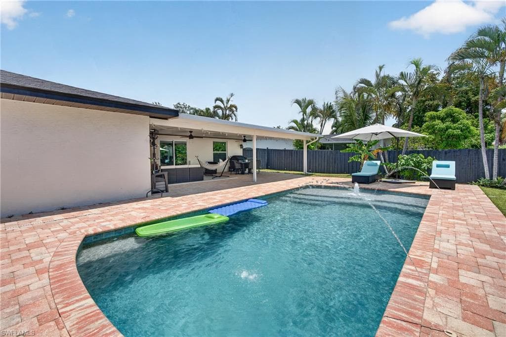 6055 Macbeth LN-31