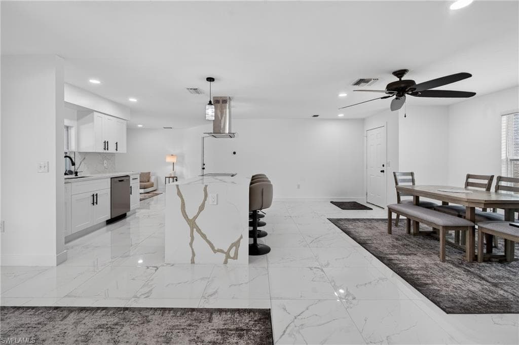 6055 Macbeth LN-8